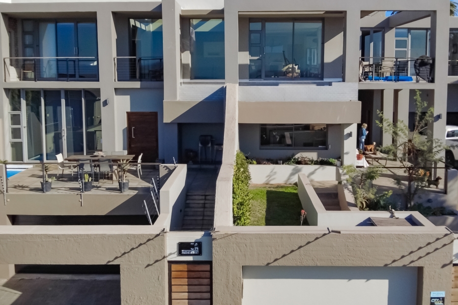 5 Bedroom Property for Sale in Humerail Eastern Cape